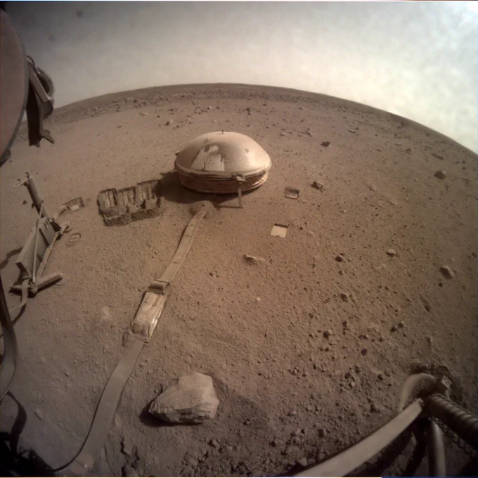 a seismometer on mars