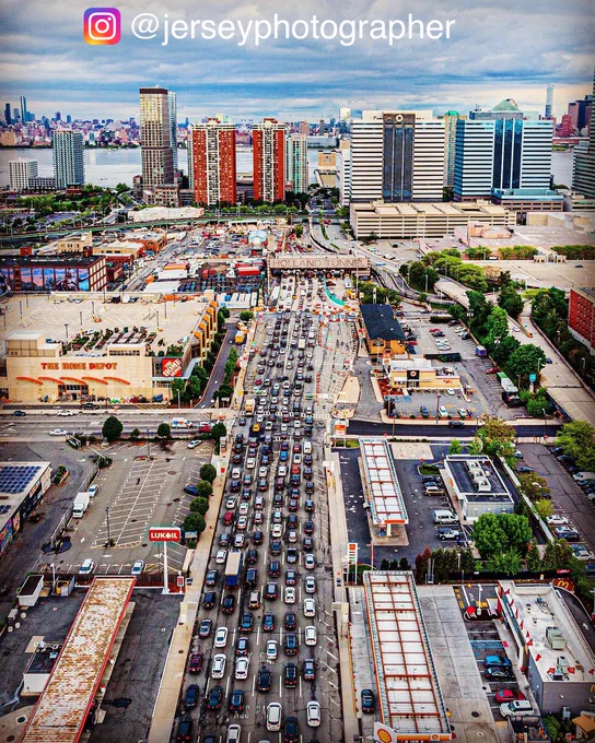 ≈100 people wearing cars, causing 6 lanes of gridlock approaching the Holland Tunnel

Credit: @jerseyphotographer on instagram: https://www.instagram.com/p/CeGZ9oRuEcT/