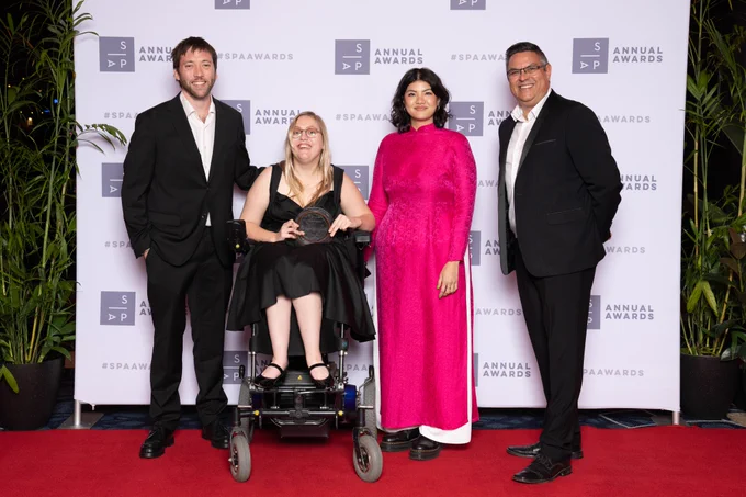 Celebrating the 2022 SDIN Award win with the talented team behind Latecomers! From left to right: Liam Heyen (producer, Mad Ones Films), Emma Myers (co-creator of Latecomers), Hannah Ngo (producer, Lazy Susan Films), and Kelrick Martin (SDIN co-chair).