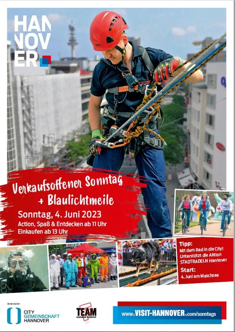 Plakat Balulichtmeile. Verschiedene Einsatzkräfte, Rettungshund und Fahrradfahrer