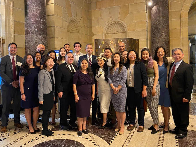Had a productive meeting with team members from the @WHIAANHPI and @CommerceGov AAPI Employee Resources Group last week at @USMBDA's Asian American, Native Hawaiian & Pacific Islander Business Summit.

 
Here's to more opportunities for businesses in #AANHPI communities.
