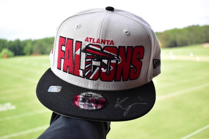 Bijan Robinson signed draft hat.
