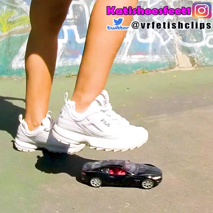 onlyfans.com/amateurfootgirls.comGirl crushes a Ferrari  The complete clip https://bit.ly/3M7JYkV #oldtimercars #oldtimercar #oldtimercars #Ferrari #crushgirl #crushinggirl #toycarcrush #giantess #crushingtoys #stomping #plasticcar #crushtoycar #jumps #caraccident #Ferrariaccident