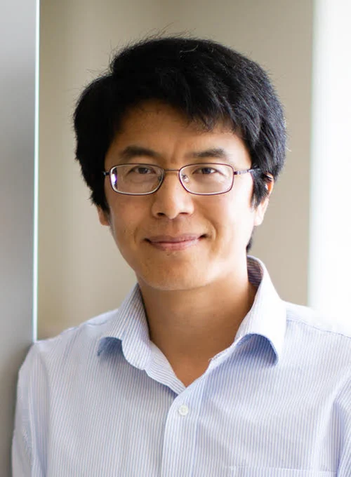Headshot of Prof. Hongliang Xin.