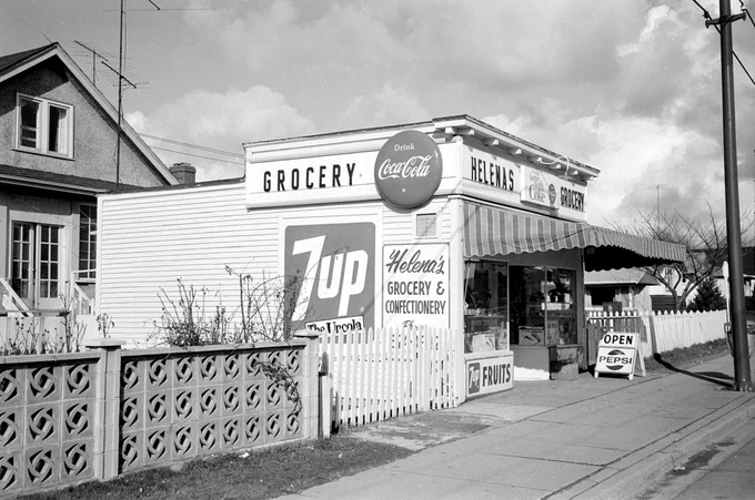 Helena’s Grocery, 1974. Photo: CoV Archives, CVA 1095-02195.