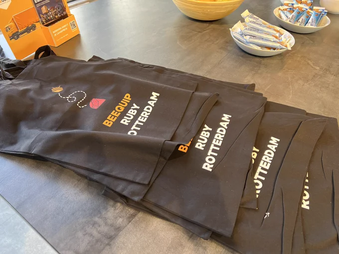 Beequip tote bags and snacks
