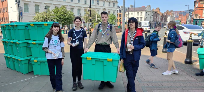 Scouts returning their ShelterBox