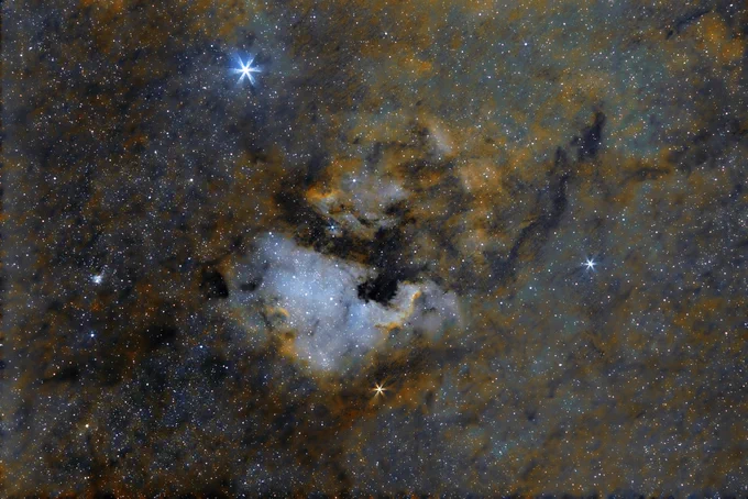 Foto de la nebulosa Norteamérica o NGC7000 hecha por los ordenadores Sergio Gil y Pablo Extremera 