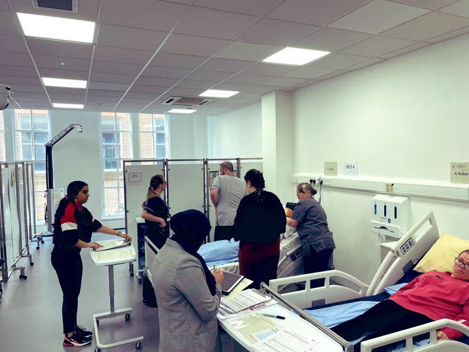 Inter professional medical simulation