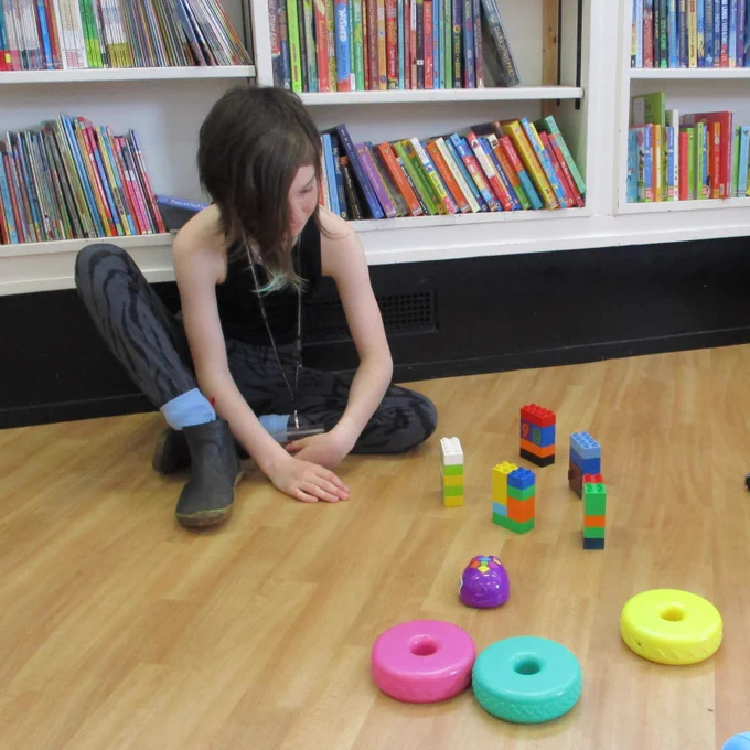 Child with a Robot mouse.