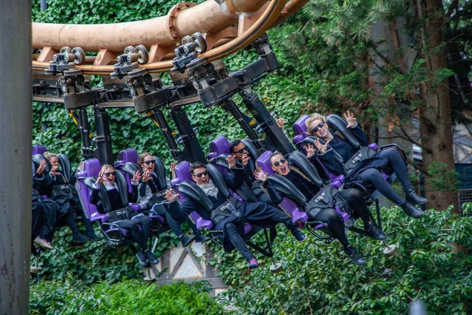 Rollercoaster, Vampire, with guests in gothic vampire style clothing