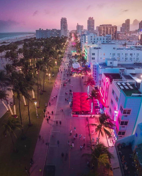 If you recognize this street, your childhood must have been happy 💕
