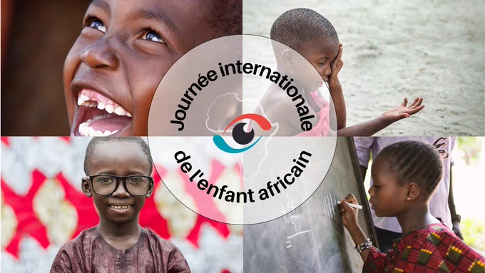 C'est Journée internationale de l'enfant africain, le logo de l'OPC avec le continent africain au centre se trouve au milieu de l'image. Quatre enfants souriants se trouvent sur l'image pour mettre en lumière cette journée. Le premier enfant est souriant. Le deuxième regarde le sol et se cache un œil. Le troisième en bas à gauche sourit et porte une paire de lunettes. La dernière photographie immortalise une petite fille concentrée, qui se trouve à l'école et qui écrit à la craie sur un tableau.