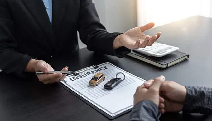 Even if you have lost your insurance card or have forgotten your insurance information, you may quickly check to see if your automobile is still covered by insurance. Your insurance provider is the best place to find out when your policy renews and expires, among other valuable details.