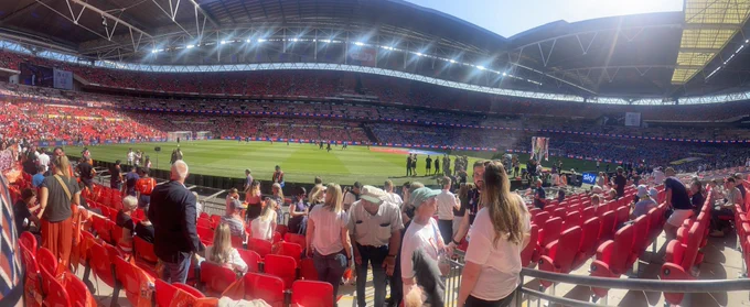 A sunny picture of Wembley before the Championship play off between Luton and Coventry
