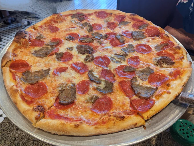 Meatball pepperoni pizza