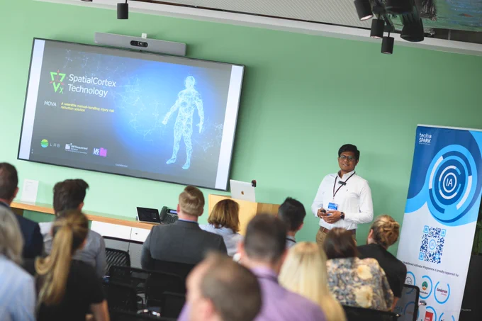 Kailash Manohara Selvan, Founder of Spatial Cortec, pitching at Silicon Gorge investment showcase