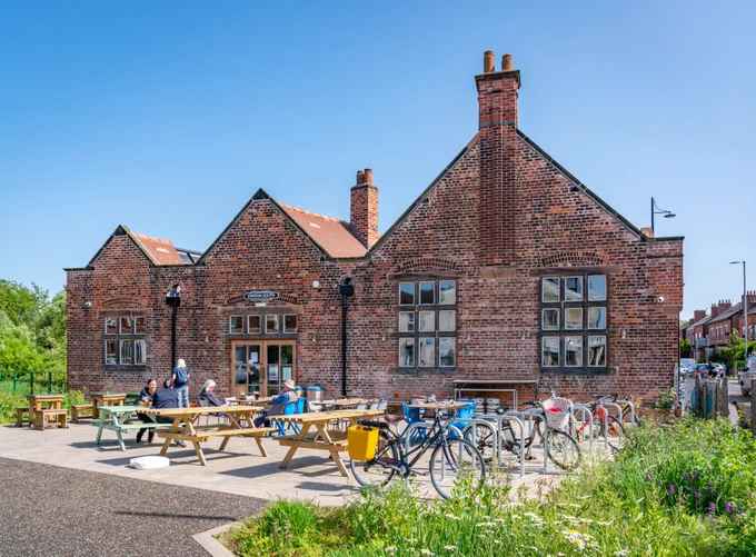 Sunny beer garden in Levenshulme 📸 Paul Childs/Railway Heritage Trust
