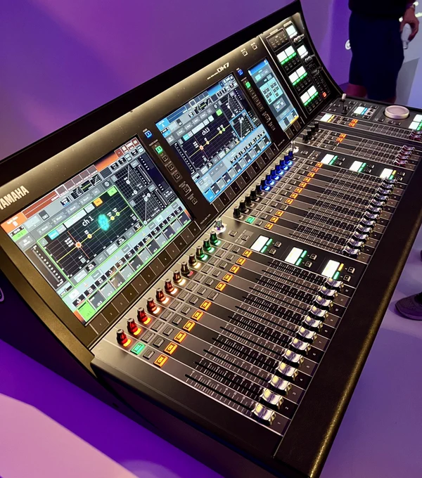 Yamaha DM7 Digital Mixing Console