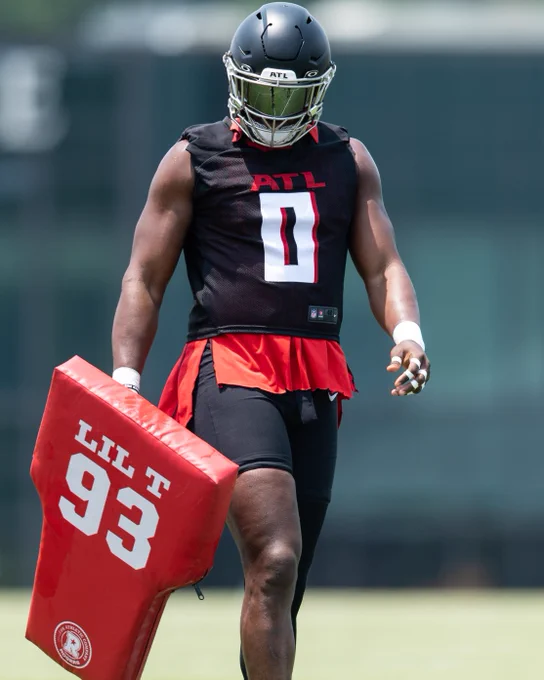 Atlanta Falcons outside linebacker Lorenzo Carter #0 during OTA practice at Atlanta Falcons Headquarters in Flowery Branch, Georgia