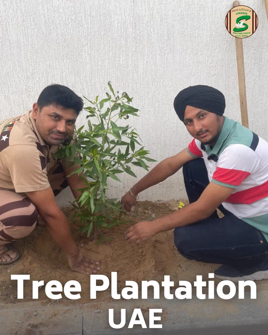 Bravo to the Shah Satnam Ji Green 'S' Welfare Force Wing volunteers in the UAE for celebrating World Environment Day in the most meaningful way - by planting trees! 🌍🌳🇦🇪 Their efforts are a tribute to our shared responsibility towards Mother Earth. Let's join them in this cause!