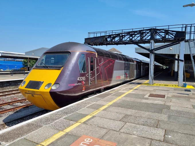 43285 at Plymouth platform 4