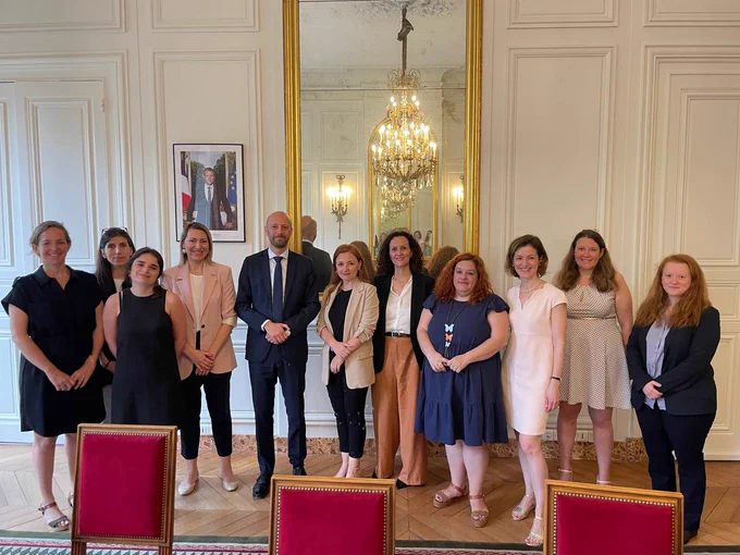 Picture with participants of the PACE exchange with Minister Guerini.