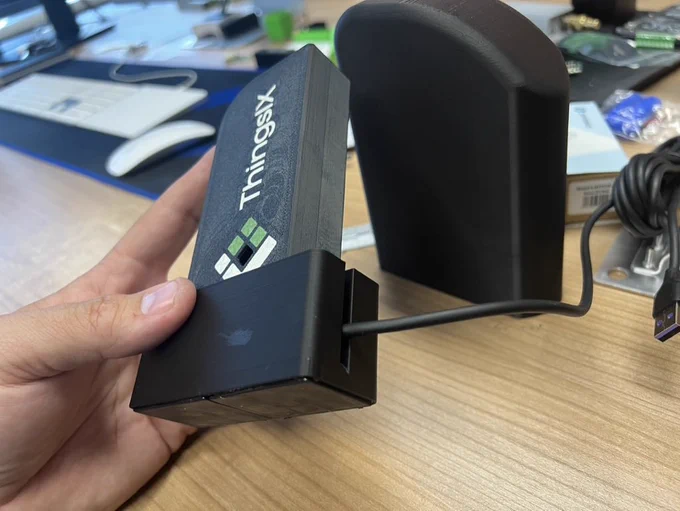 Magnetic car-mount for ThingsIX Mapper