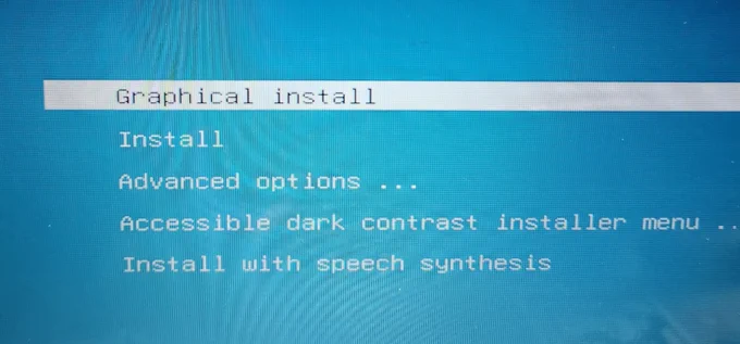 List of Debian 12 installer options showing 2 accessible options: 1. High contrast 2. With speech synthesis 