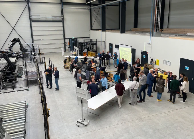 Das Projektteam von RUBIN-ISC traf sich im Carbonbetontechnikum der HTWK Leipzig
