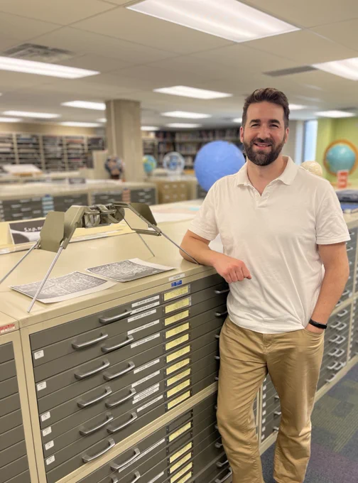 This week of our #PictureGISExpert series, we’re happy to have René Duplain, a Research Librarian at University of Ottawa, join us and share his expertise and passion for GIS. 