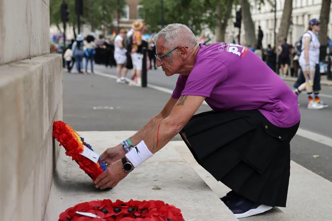 Fighting with Pride Veteran lays a wreath at the cenotaph 