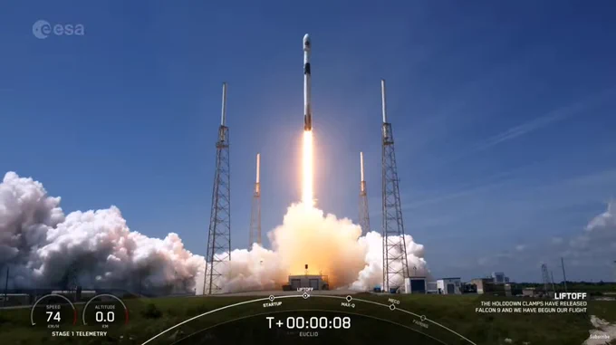 View of SpaceX Falcon 9 rocket lifting off from Space Launch Complex 40 (SLC-40).