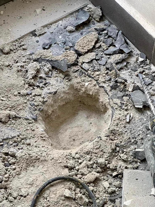 🔛 Breakout survey 🔨⛏️

#ipmprofessionalservices #concretesurface #hackingprocess #defectinspection #engineeringinspection #structuralengineering #defectappraisal #defectassessment #professionalengineering #concretespalling