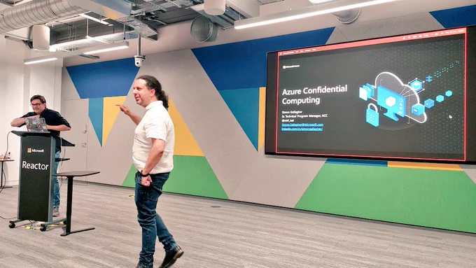 Richard Conway, founder of UK Azure Group, is introducing the speaker Simon Gallagher
