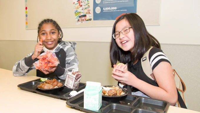 Two students eating lunch