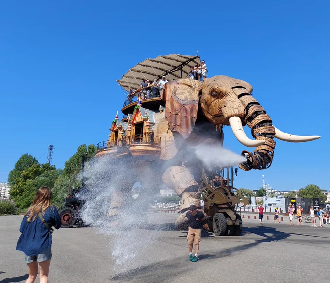 12-metre mechanical elephant squirting water at people