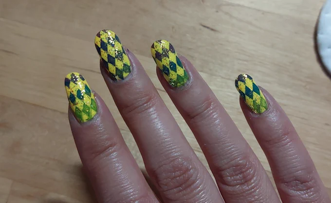 Yellow mani with purple, blue, green gradient harlequin pattern