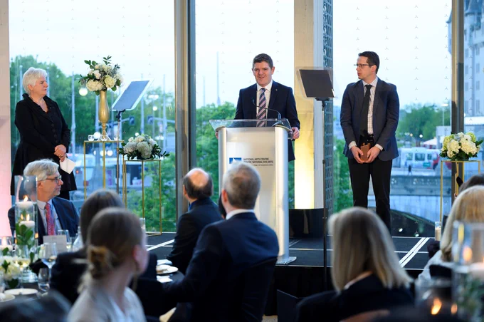 3.	Gary Agnew, CEO and Co-Founder of Ideon Technologies, and Doug Schouten, CTO and Co-Founder of Ideon Technologies, delivering acceptance speech at the Governor General’s Innovation Award ceremony. 