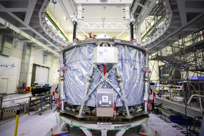 Our fourth European Service Module arrived at NASA’s Kennedy Space Center in Florida, United States, last December. This powerhouse will propel Orion and its crew safely towards the Moon and back during the Artemis IV mission, and provide them with breathable air, drinkable water, and a comfortable temperature throughout their lunar journey. 