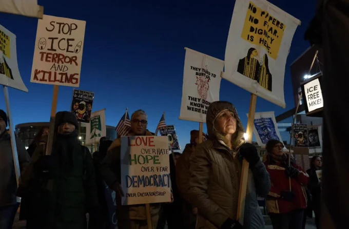 Photo: Voces de la Frontera, protest outside ICE office in Milwaukee, WI