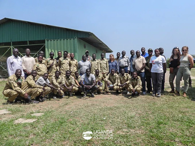What a moment in time - Uganda hosting South Sudan's scouts in Queen Elizabeth National Park. Well done Kris Debref and the Enjojo Foundation. We can see some @WildlifeRangerChallenge t-shirts in there - on the UWA QE local community scouts / lion recovery team!

