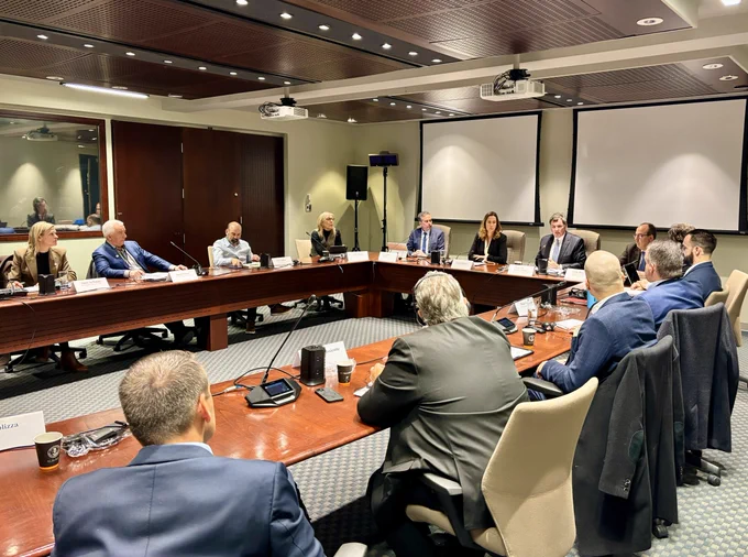 Minister Dominic LeBlanc participates in a roundtable with representatives from the dairy and aluminum industries in Montreal.