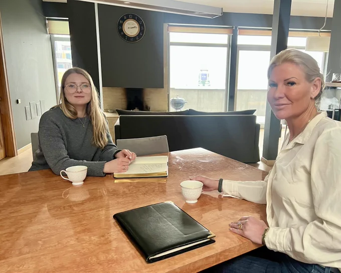 Viktoriia Zhydyk and Caroline Nordengrip at Hepaticas new office in Kyiv.