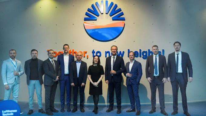 Crossing the generations: SunExpress and Lufthansa Technik sign five-year agreement for engine MRO. Comprehensive services for both legacy and latest-technology engines powering the Boeing 737

