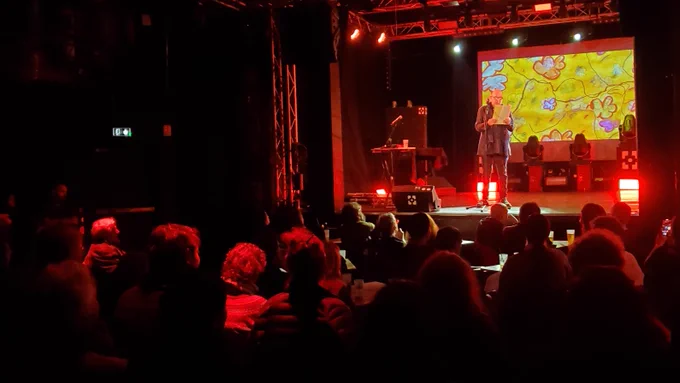 Richard Dailey on stage at Point Ephemere for the 5th anniversary of Paris Heretics