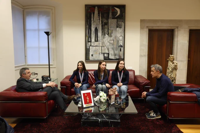Moment de la recepció institucional amb el president de la Diputació de Girona
