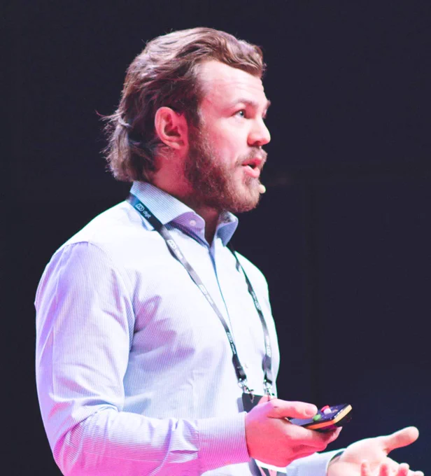Dr. Riccardo Tommasini is an Assistant Professor at INSA Lyon, where he leads the POLYFLOW project, which pioneers solutions for polyglot query processing over multimodal data streams.