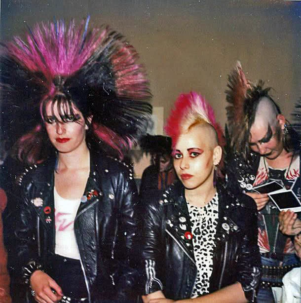 Left: Terry, bass/vocals Cheap 'n' Nasty in 1982, during recording of Stranglers' Strange Little Girl video in London. To her right, Melissa Martin and Kat, both Rest In Punk.