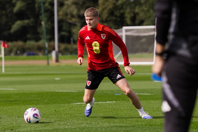 Jordan James at Cymru training.